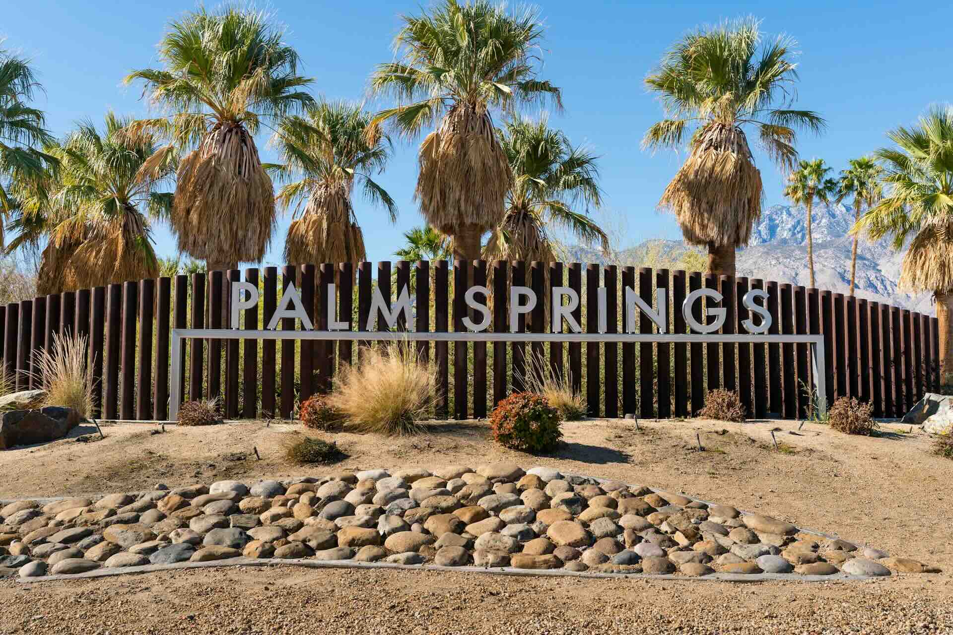 Palm Springs Style: Mid-Century Charm and Desert Escapes