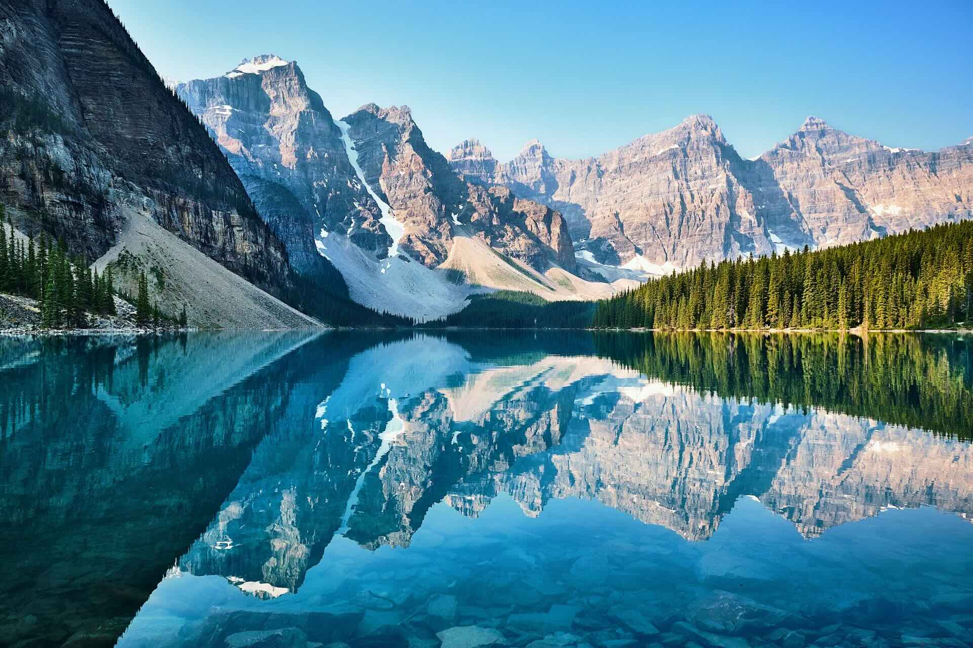 Winter is Coming Early. Best Destinations to Visit Before Year-End