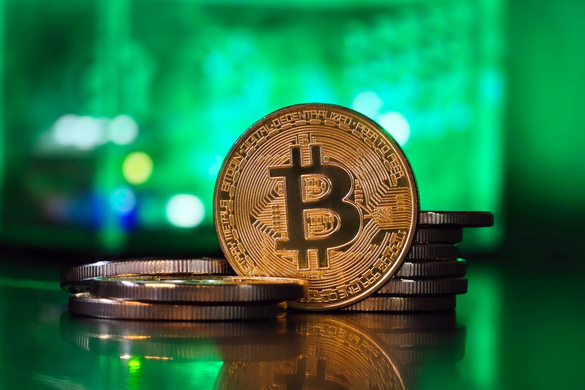 Paying for Travel With Crypto, Pros and Cons Explained