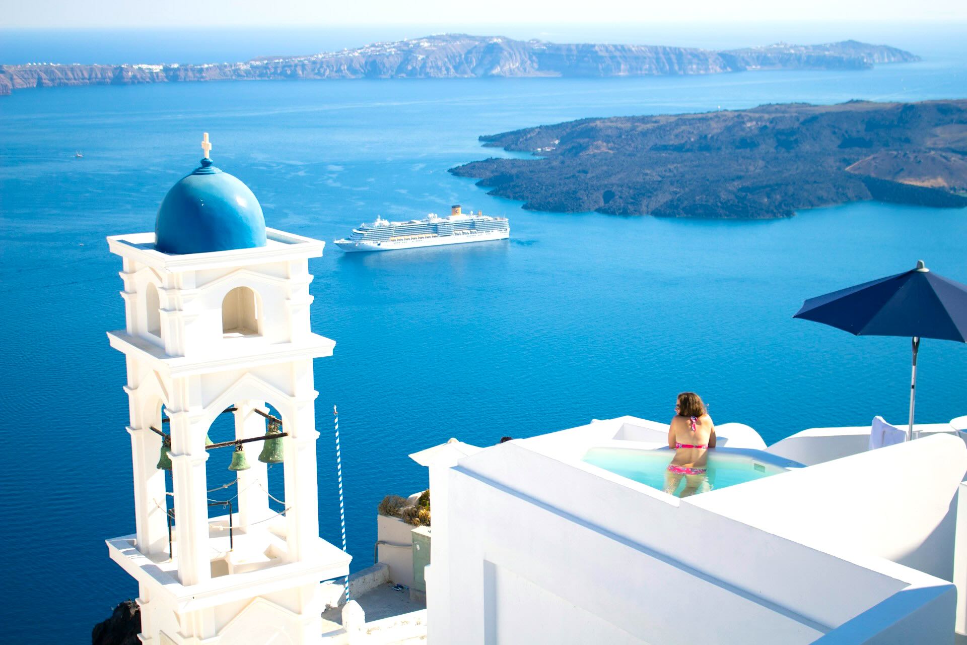 Mykonos Between Whitewashed Calm and Midnight Energy