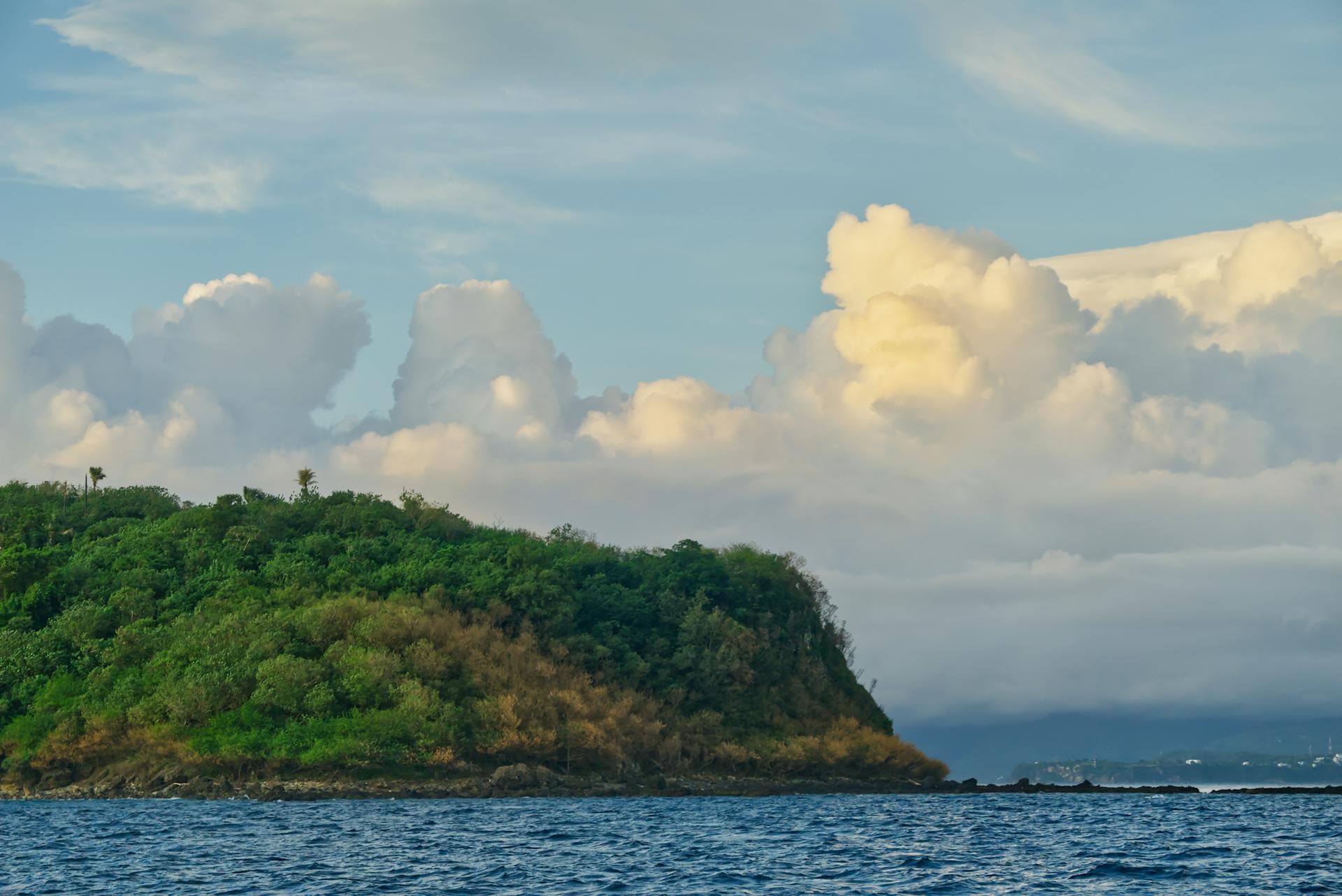 What Is Mustique Island, and Why Do the Wealthy Escape There?